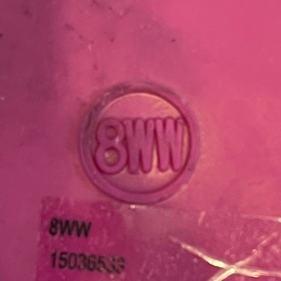 Torrid Sandal Shoes 8 Pink Medallion T Strap Slip On Faux Leather Preppy Hippie - Picture 3 of 12